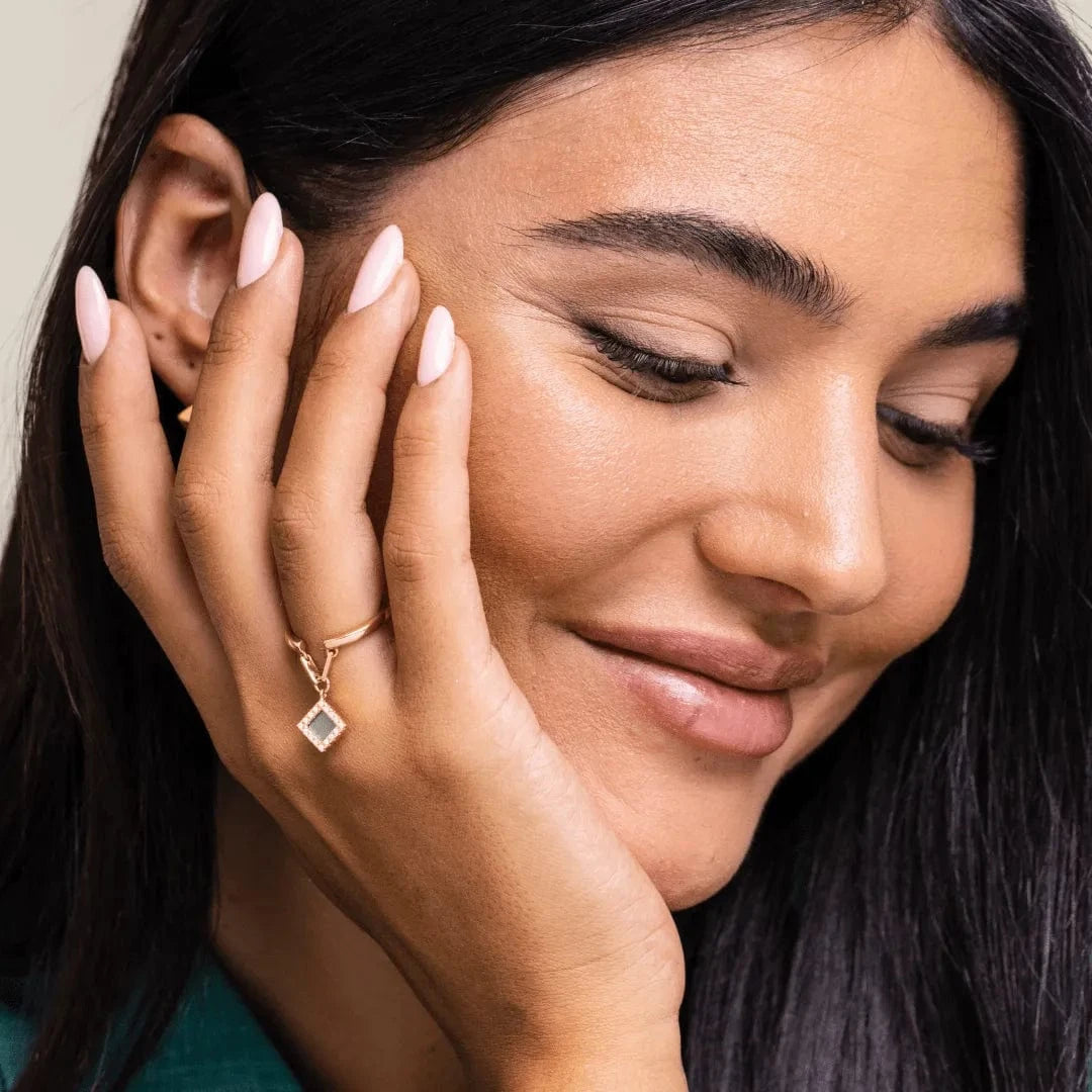 14k Solid Gold Dancing Ring