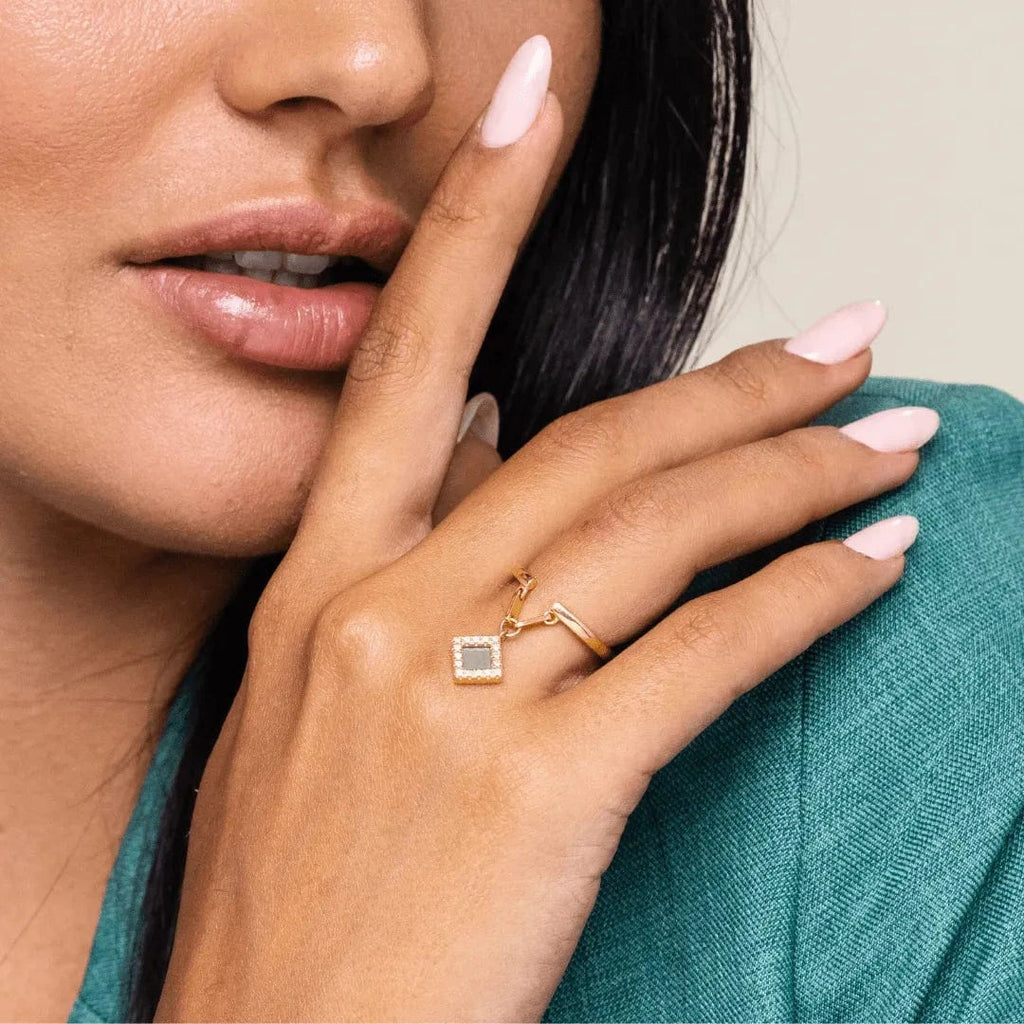 14k Solid Gold Dancing Ring
