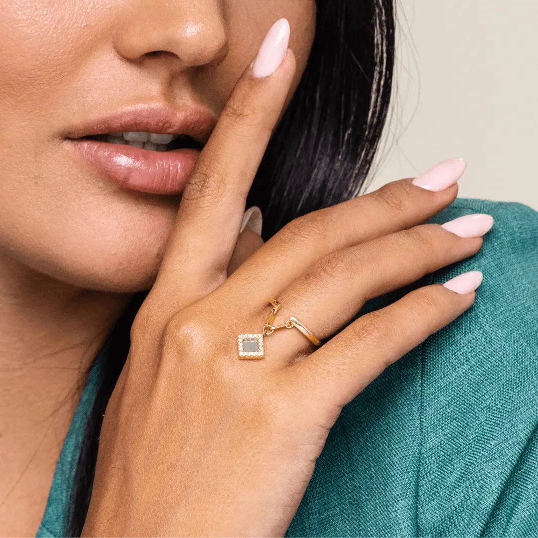 14k Solid Gold Dancing Ring