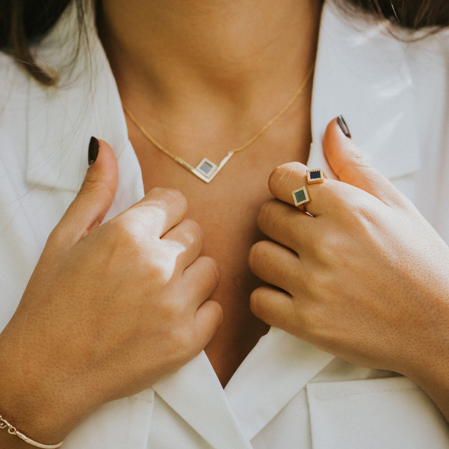 Solid Gold V Shiny Necklace