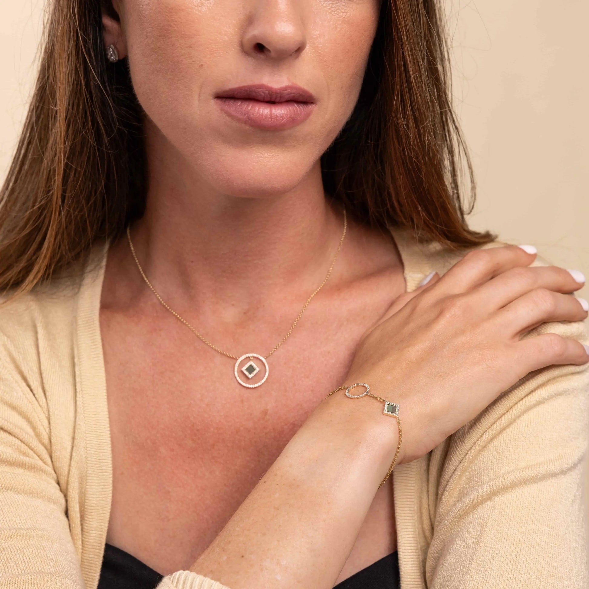 14k Solid Gold Circle Necklace