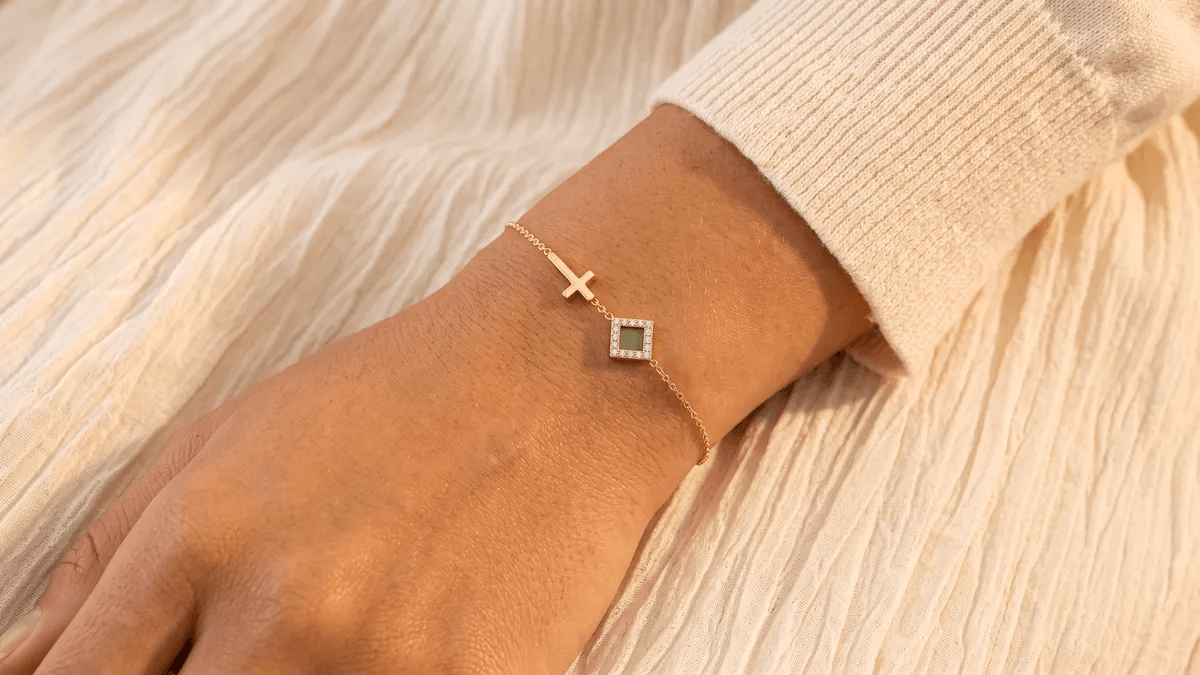 The Cross Bracelet - Faith, Every Day