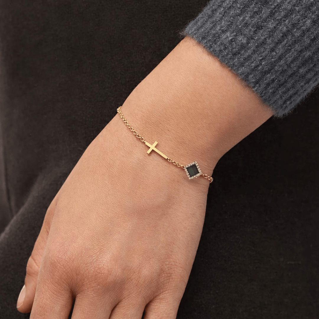 The Cross Bracelet